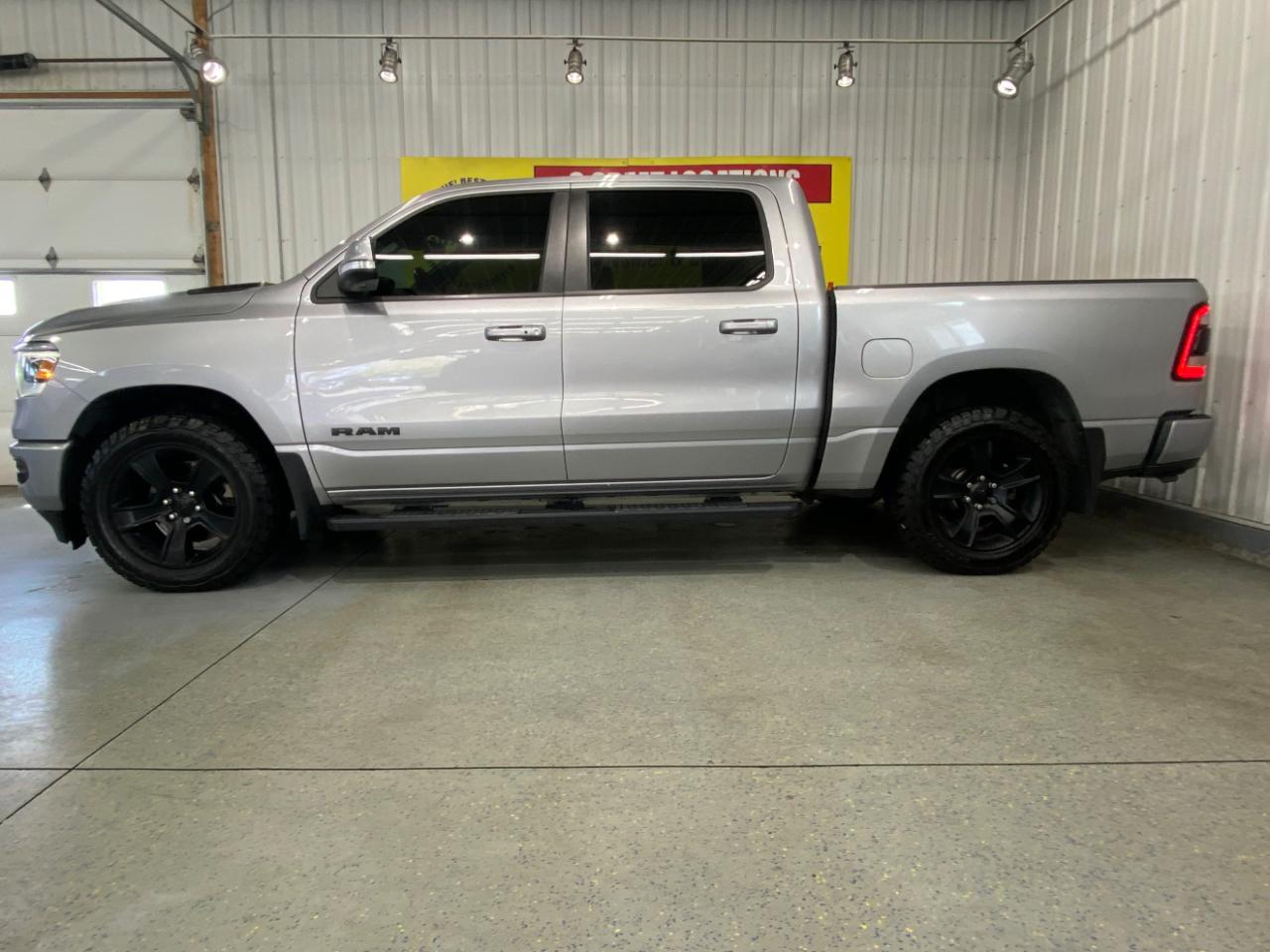 RAM 1500 Sport Crew Cab SB 4WD 2021