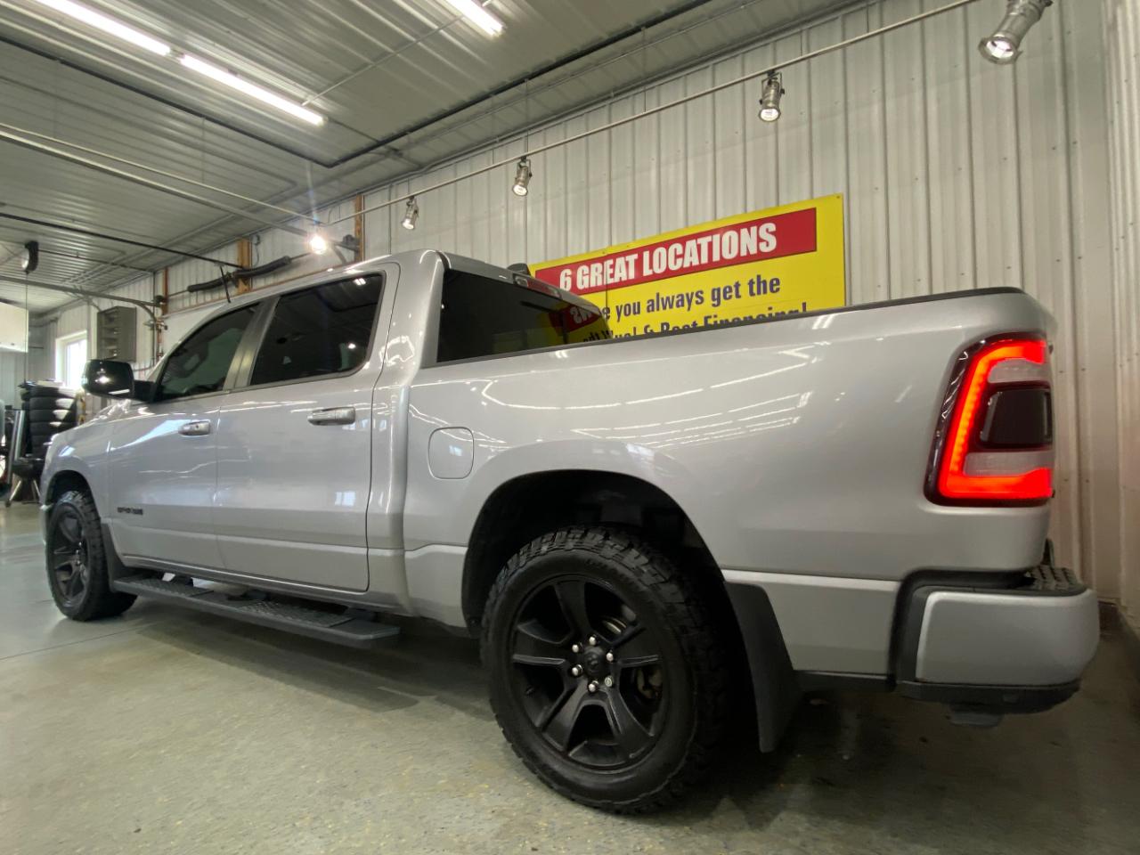 RAM 1500 Sport Crew Cab SB 4WD 2021