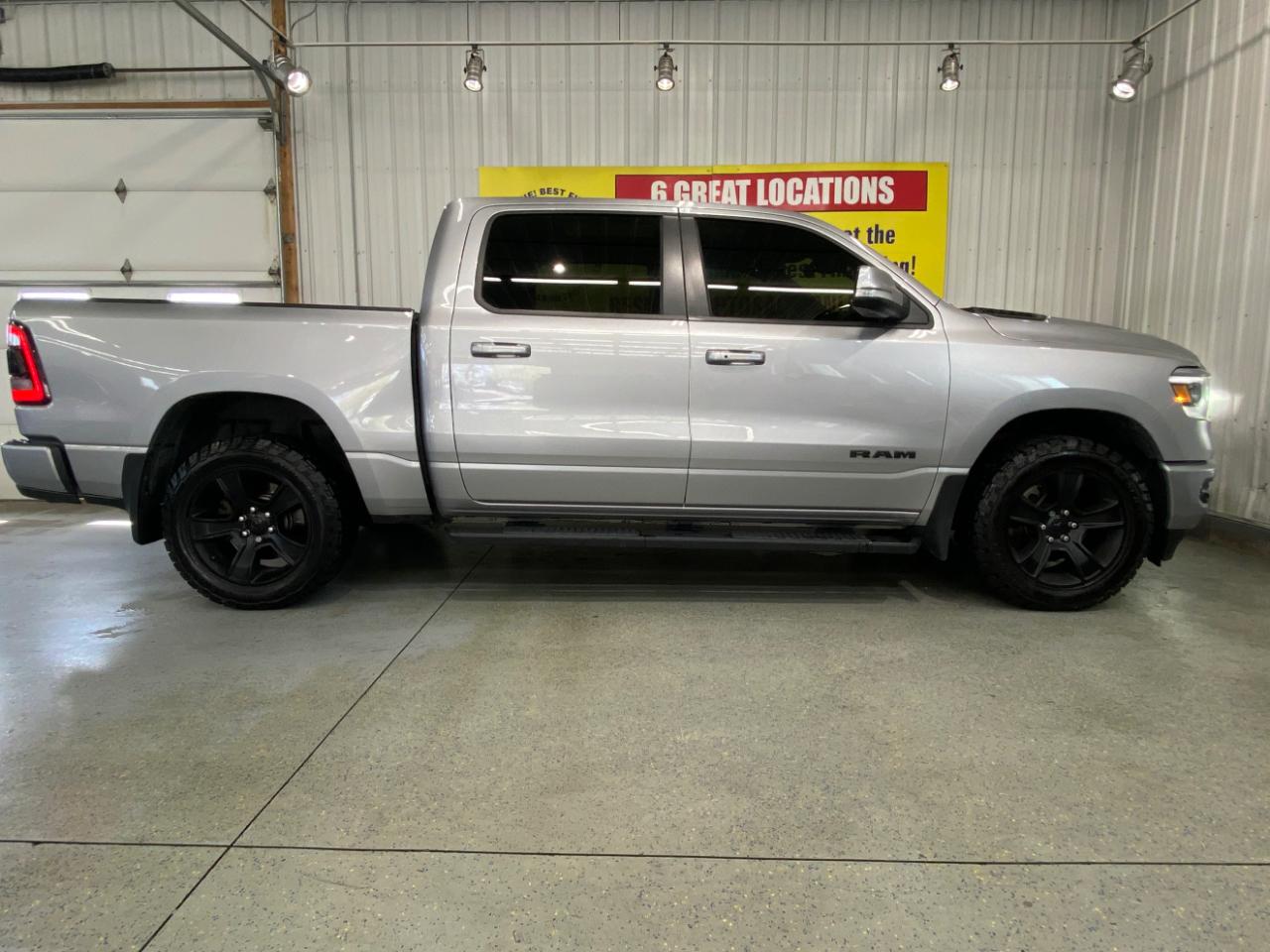RAM 1500 Sport Crew Cab SB 4WD 2021