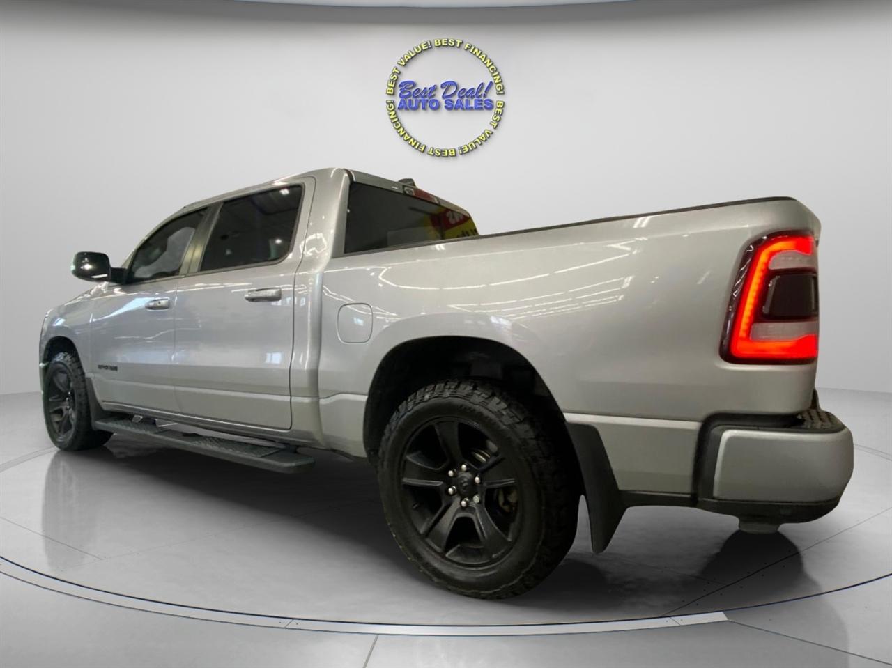 RAM 1500 Sport Crew Cab SB 4WD 2021