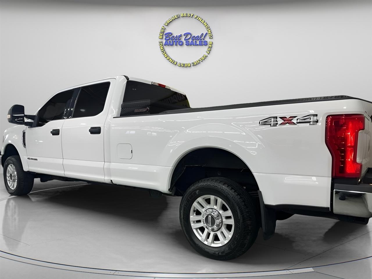 Ford F-250 SD XLT Crew Cab Long Bed 4WD 2018