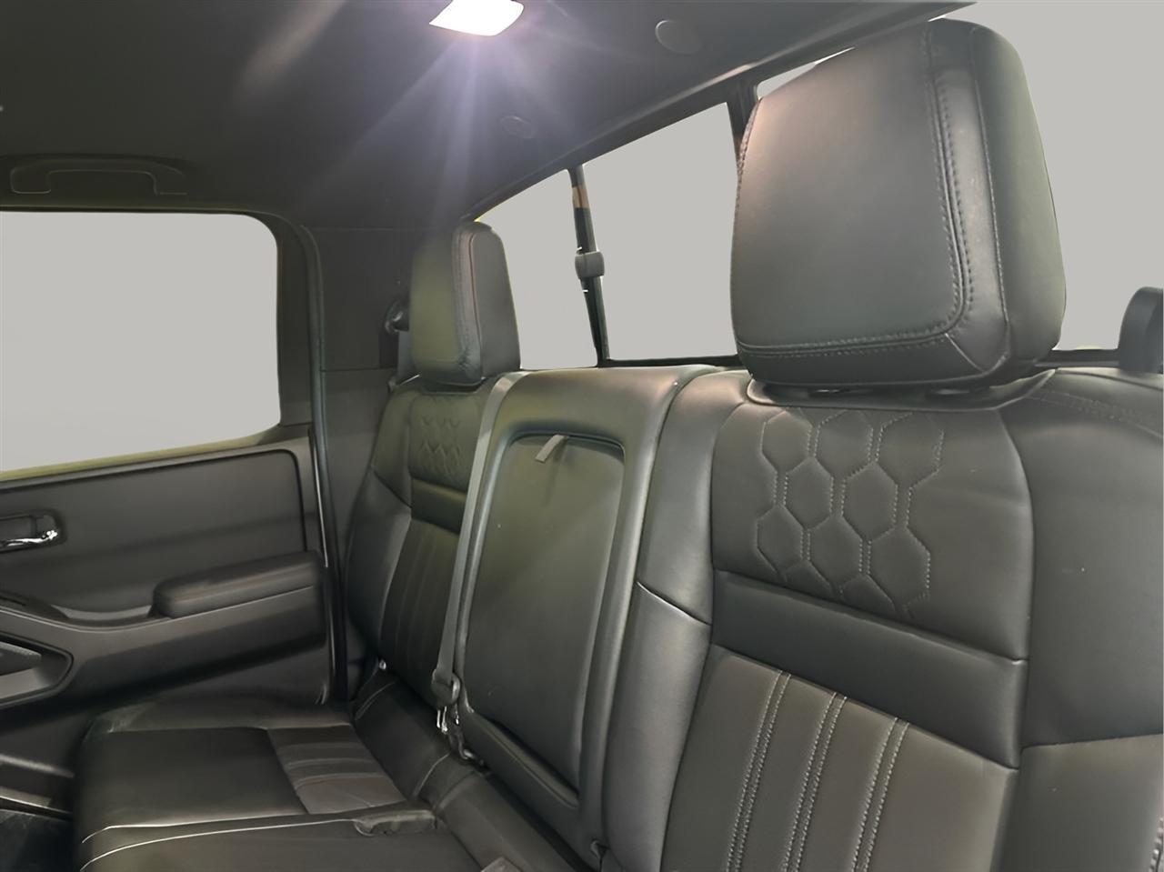 Nissan Frontier PRO-4X Crew Cab 4WD 2022