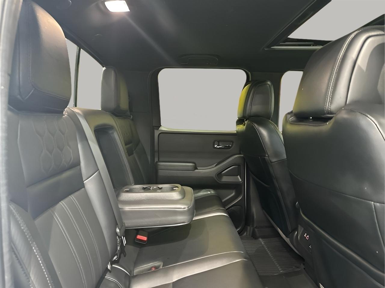 Nissan Frontier PRO-4X Crew Cab 4WD 2022
