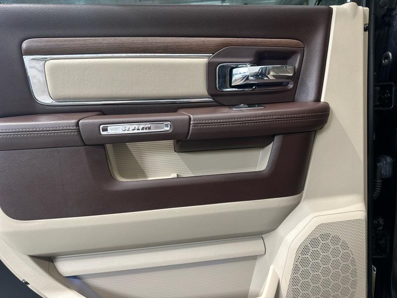RAM 1500 Laramie Crew Cab 4WD 2016