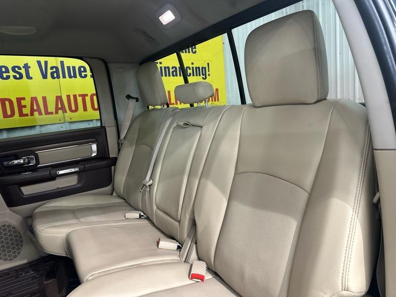 RAM 1500 Laramie Crew Cab 4WD 2016