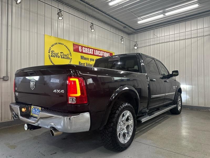RAM 1500 Laramie Crew Cab 4WD 2016