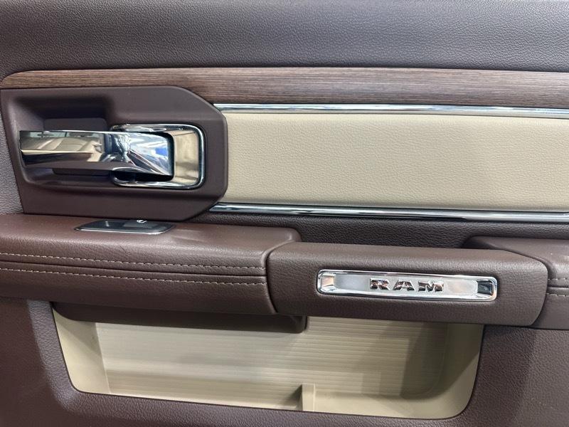 RAM 1500 Laramie Crew Cab 4WD 2016