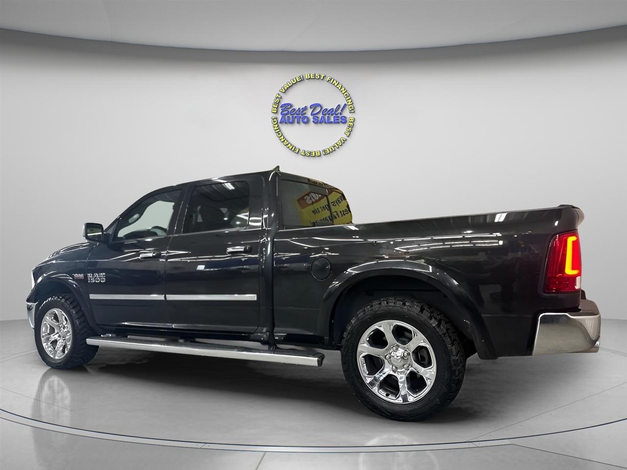 RAM 1500 Laramie Crew Cab 4WD 2016