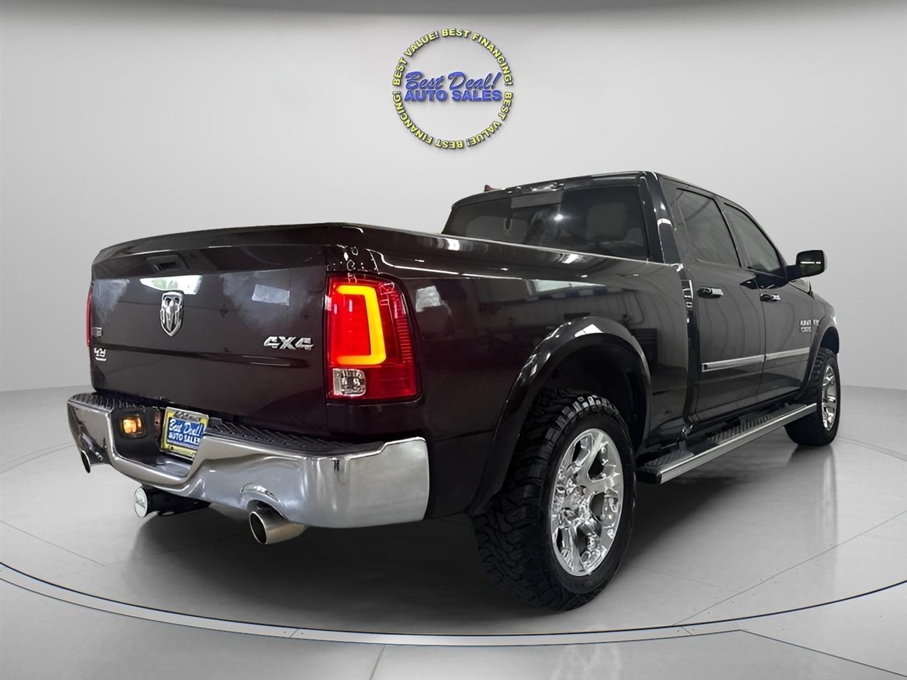RAM 1500 Laramie Crew Cab 4WD 2016