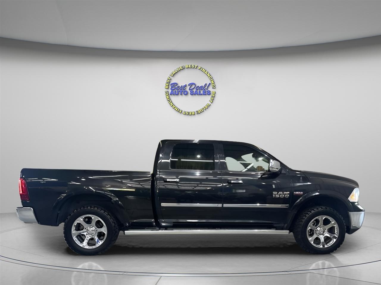 RAM 1500 Laramie Crew Cab 4WD 2016