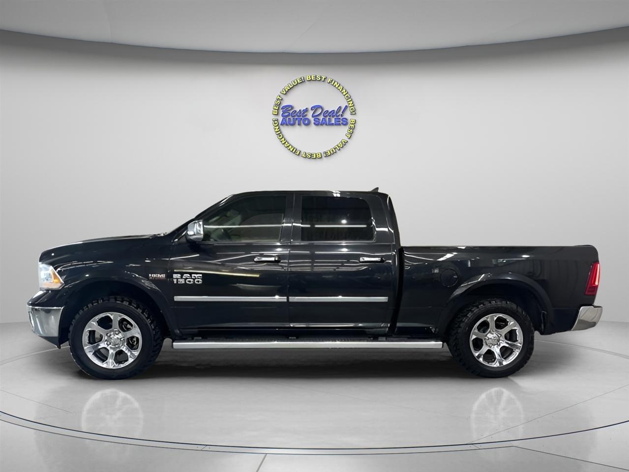 RAM 1500 Laramie Crew Cab 4WD 2016