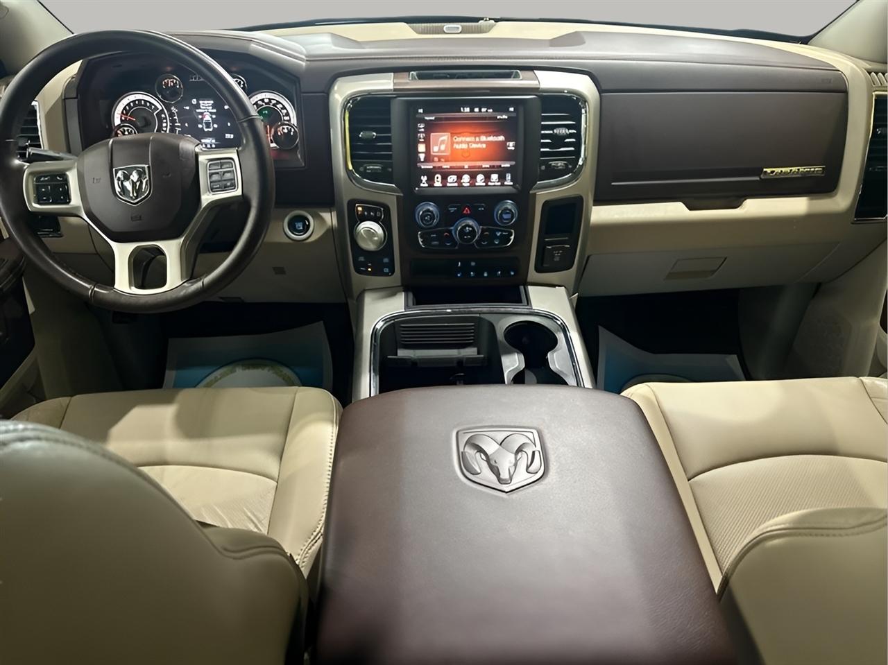 RAM 1500 Laramie Crew Cab 4WD 2016