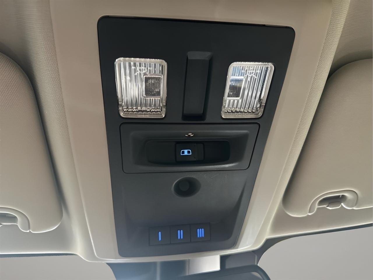 RAM 1500 Laramie Crew Cab 4WD 2016