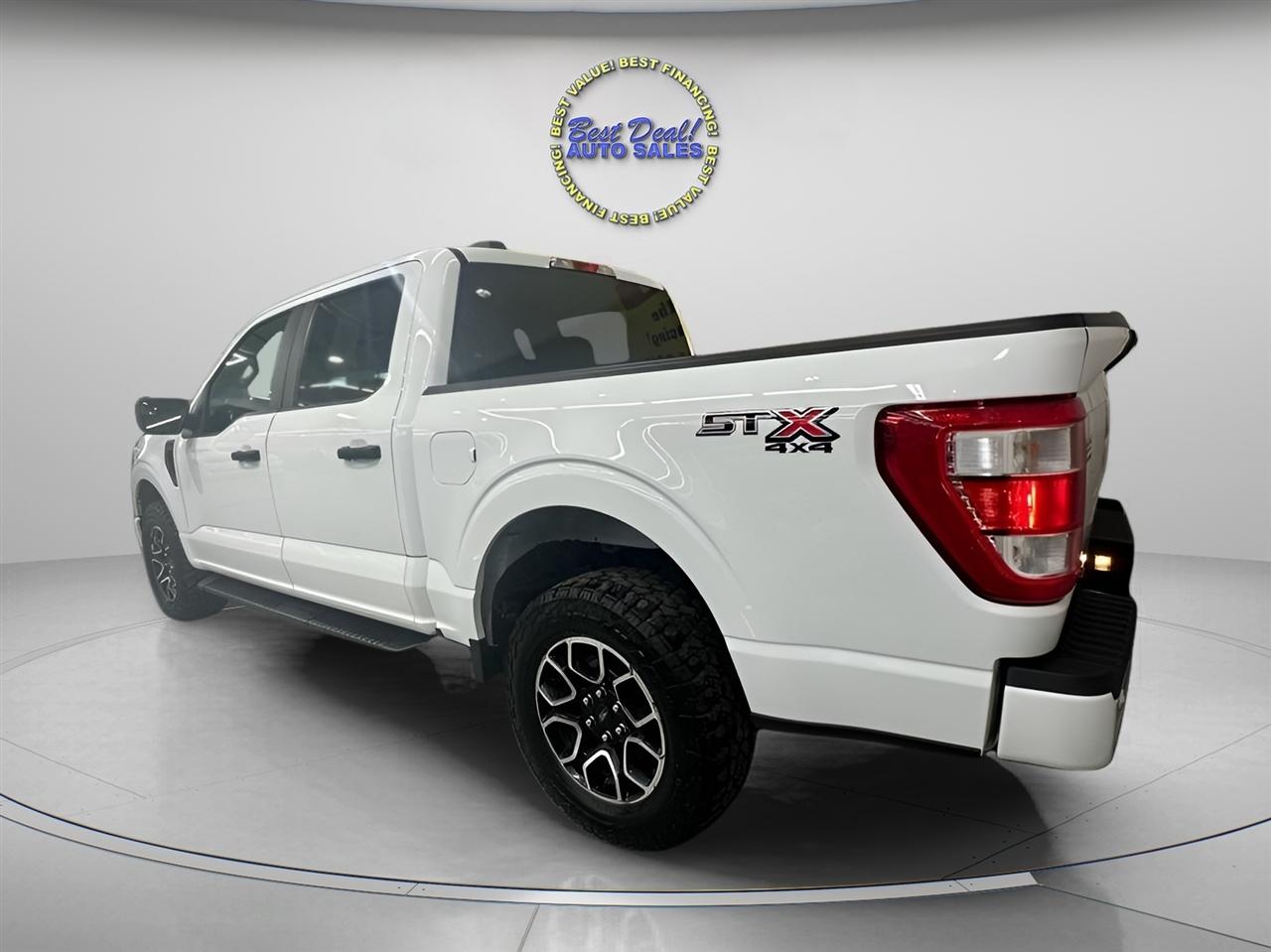 Ford F-150 XL SuperCrew 4WD 2023