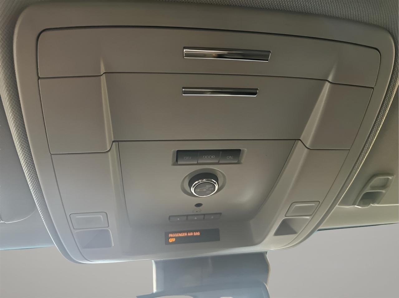 Chevrolet Tahoe  2018