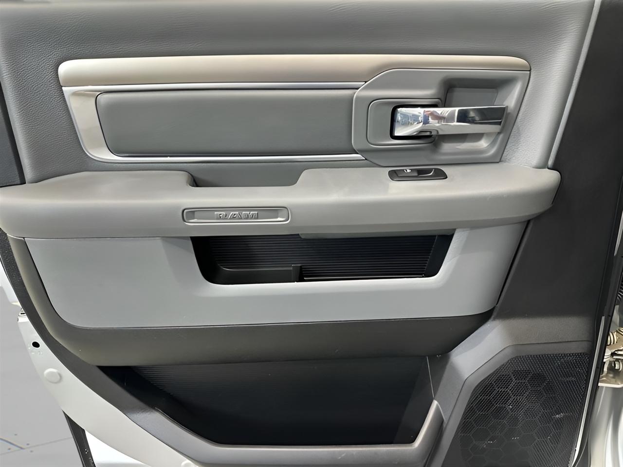 RAM 3500 SLT Crew Cab LWB 4WD 2018