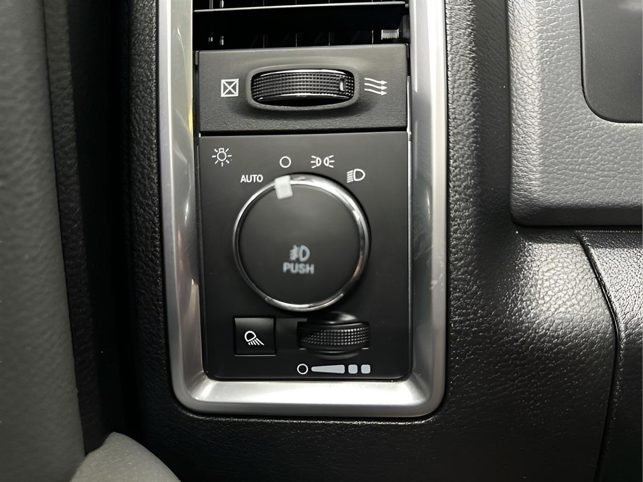 RAM 3500 SLT Crew Cab LWB 4WD 2018