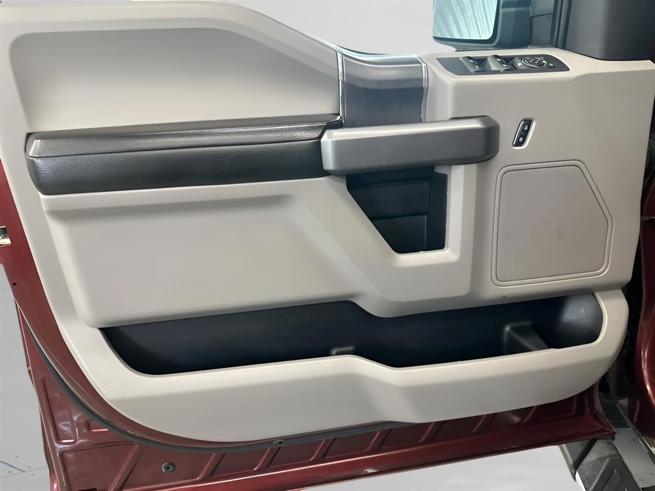Ford F-150 4WD SuperCrew 139" XLT 2015