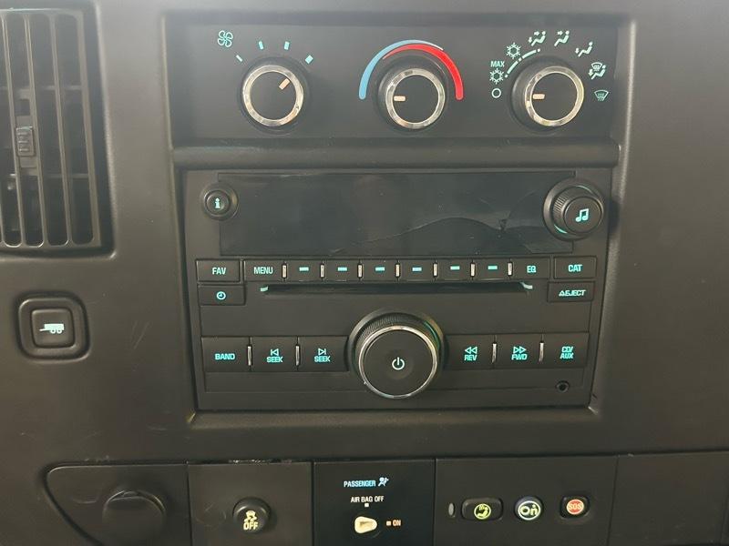GMC Savana G3500 139 in. 2016