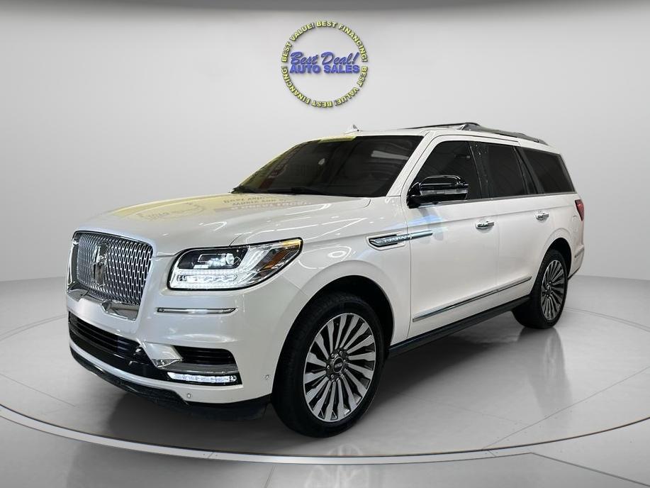 White 2018 Lincoln Navigator SUV / Crossover Four-Wheel Drive Automatic