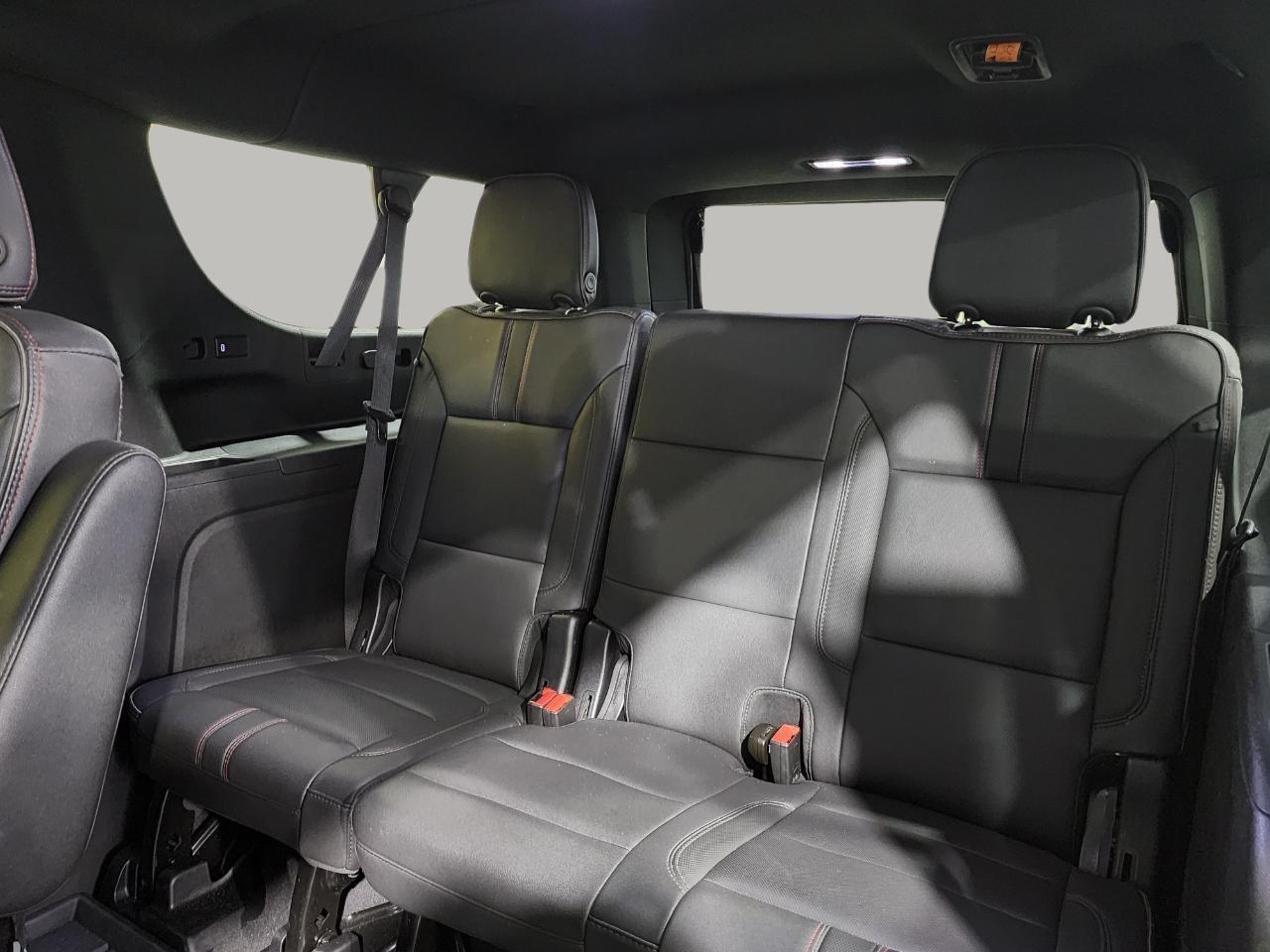 Chevrolet Suburban RST 2023