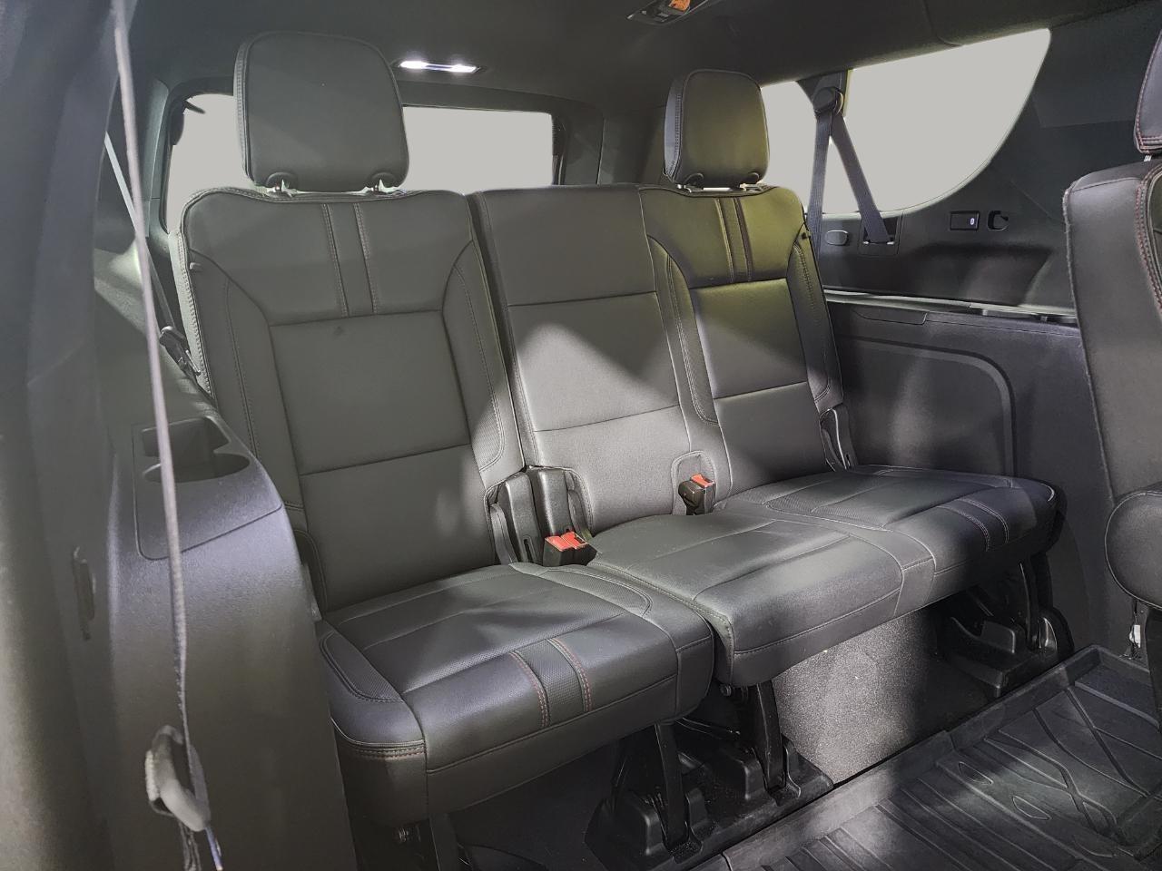 Chevrolet Suburban RST 2023