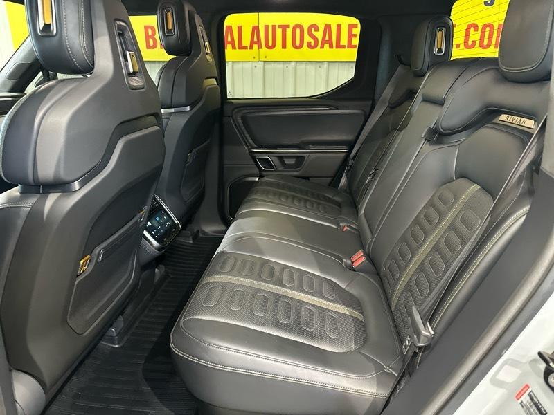 Rivian R1T Adventure 2022