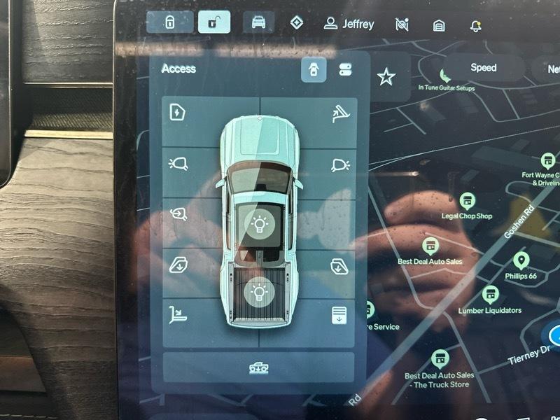 Rivian R1T Adventure 2022