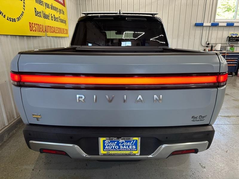Rivian R1T Adventure 2022