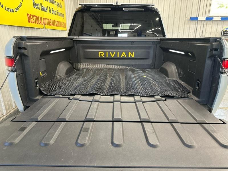 Rivian R1T Adventure 2022