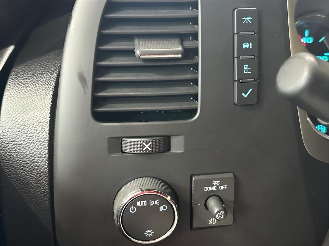 Chevrolet Silverado 1500 LT Crew Cab 4WD 2013