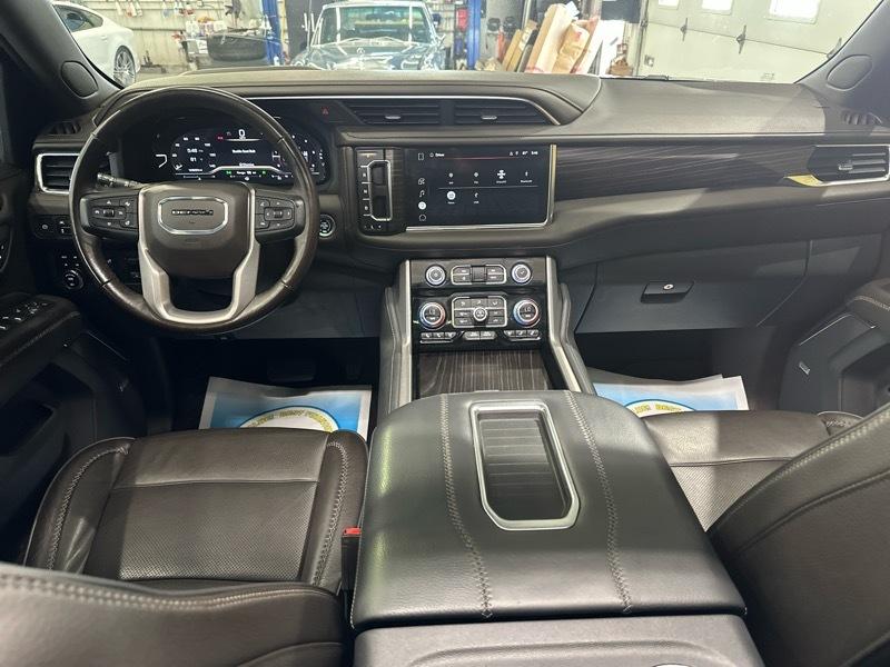 GMC Yukon Denali 4WD 2022