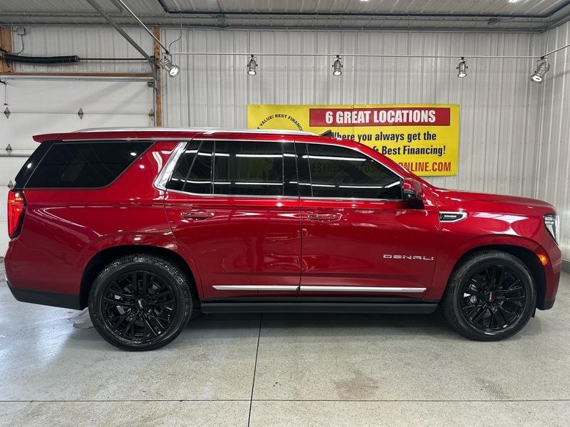 GMC Yukon Denali 4WD 2022