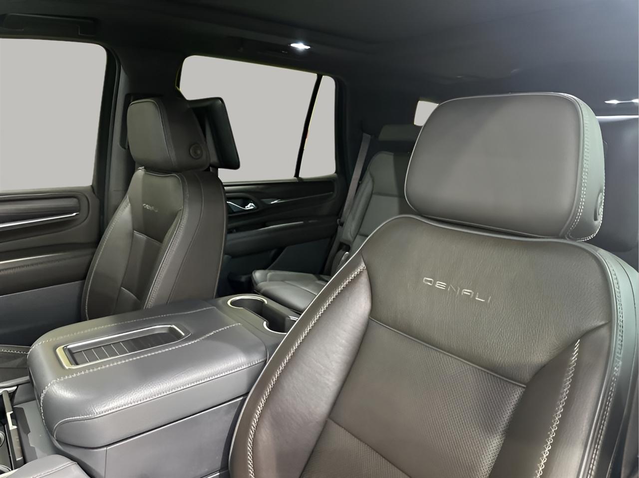 GMC Yukon Denali 4WD 2022