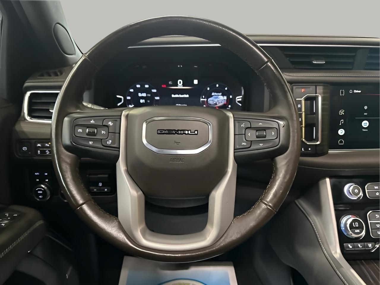 GMC Yukon Denali 4WD 2022