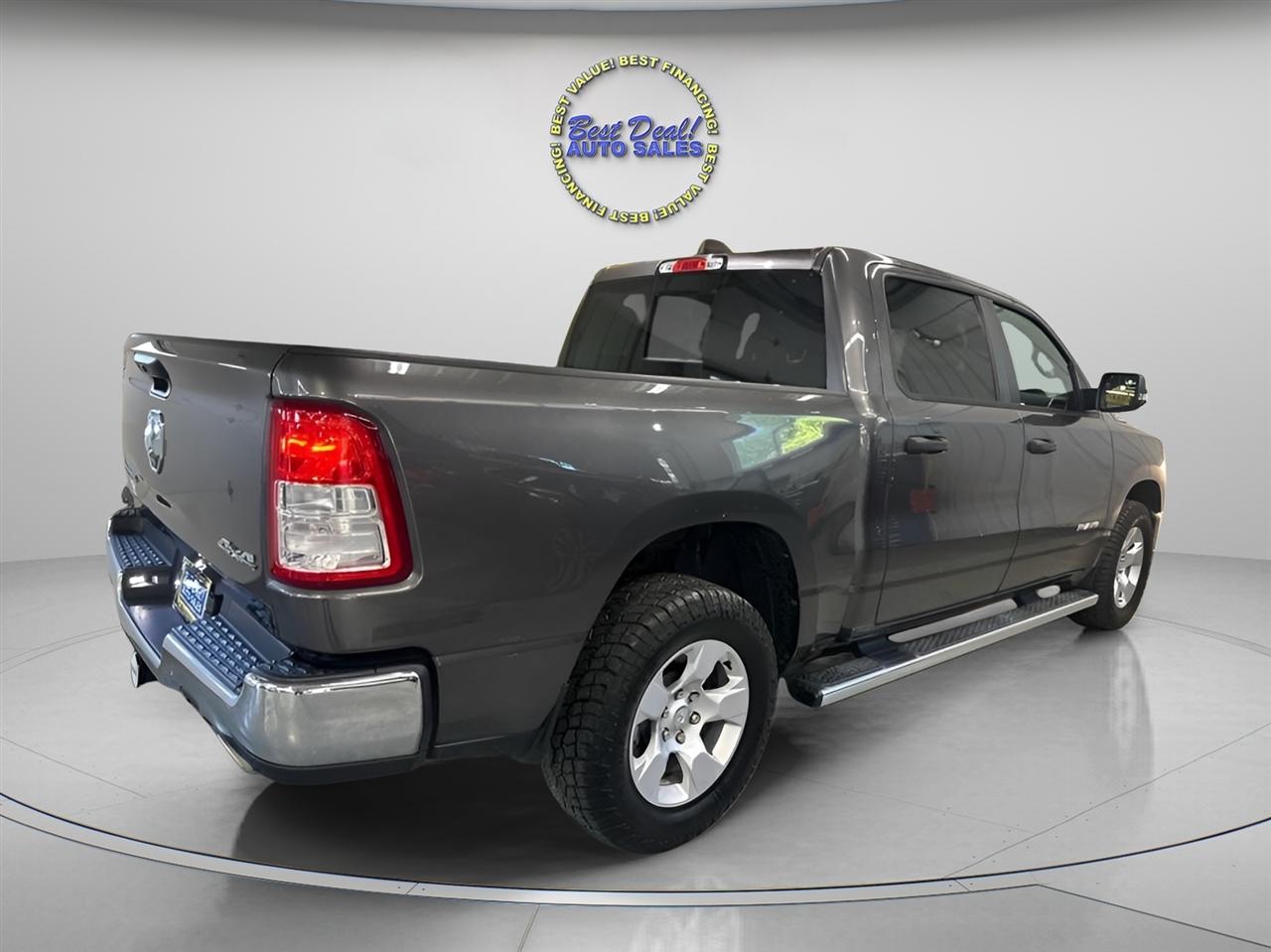 RAM 1500 Big Horn Crew Cab SWB 4WD 2023