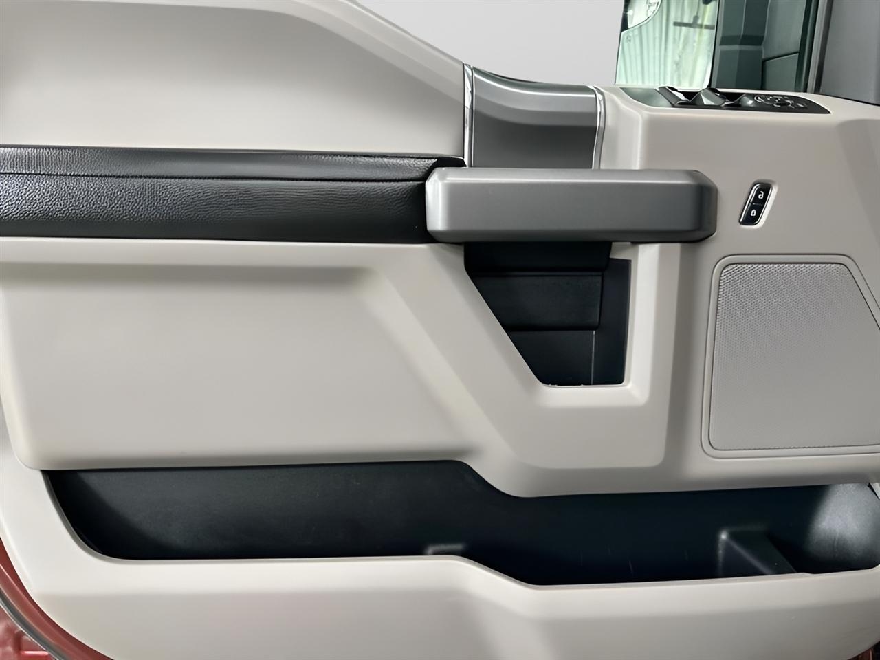 Ford F-150 XLT SuperCrew Short Bed 4WD 2015