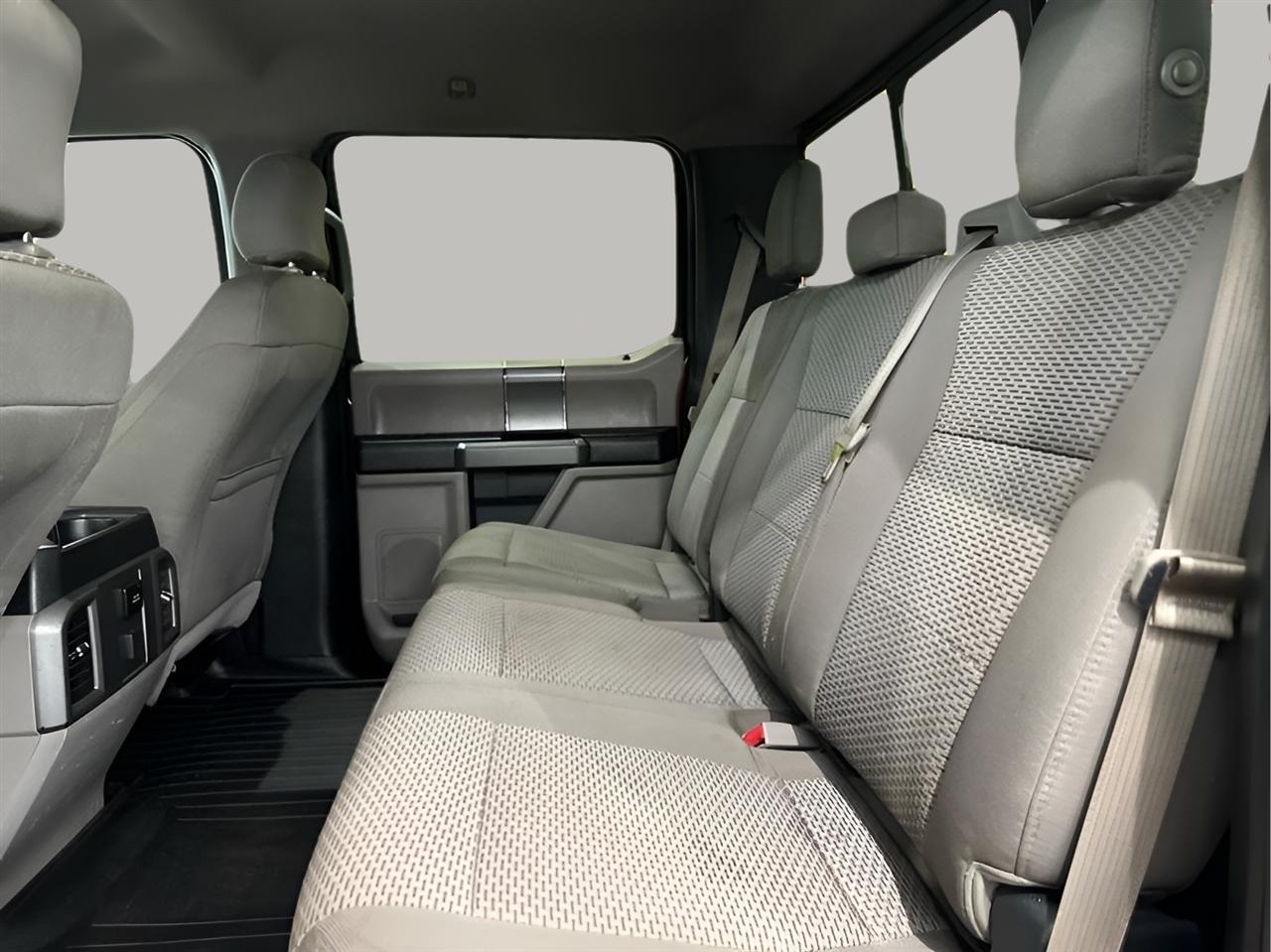 Ford F-150 XLT SuperCrew Short Bed 4WD 2015