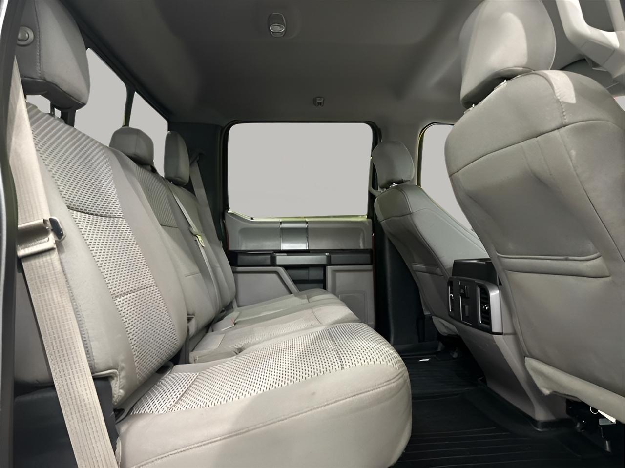 Ford F-150 XLT SuperCrew Short Bed 4WD 2015