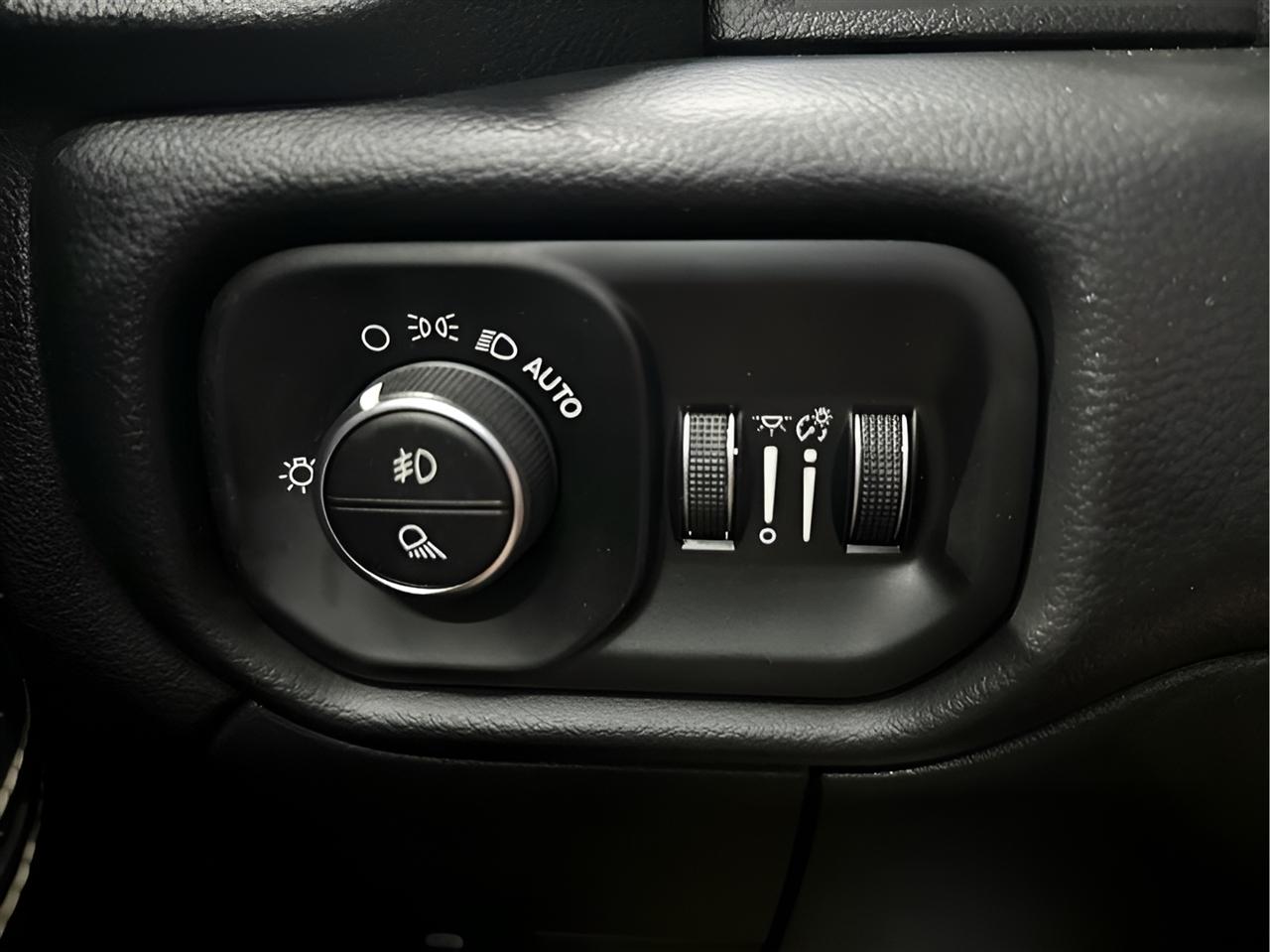 RAM 2500 Tradesman Crew Cab SWB 4WD 2019