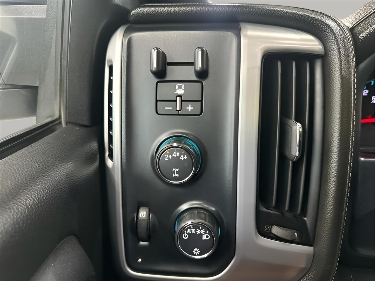 GMC Sierra 2500HD SLE Crew Cab 4WD 2018