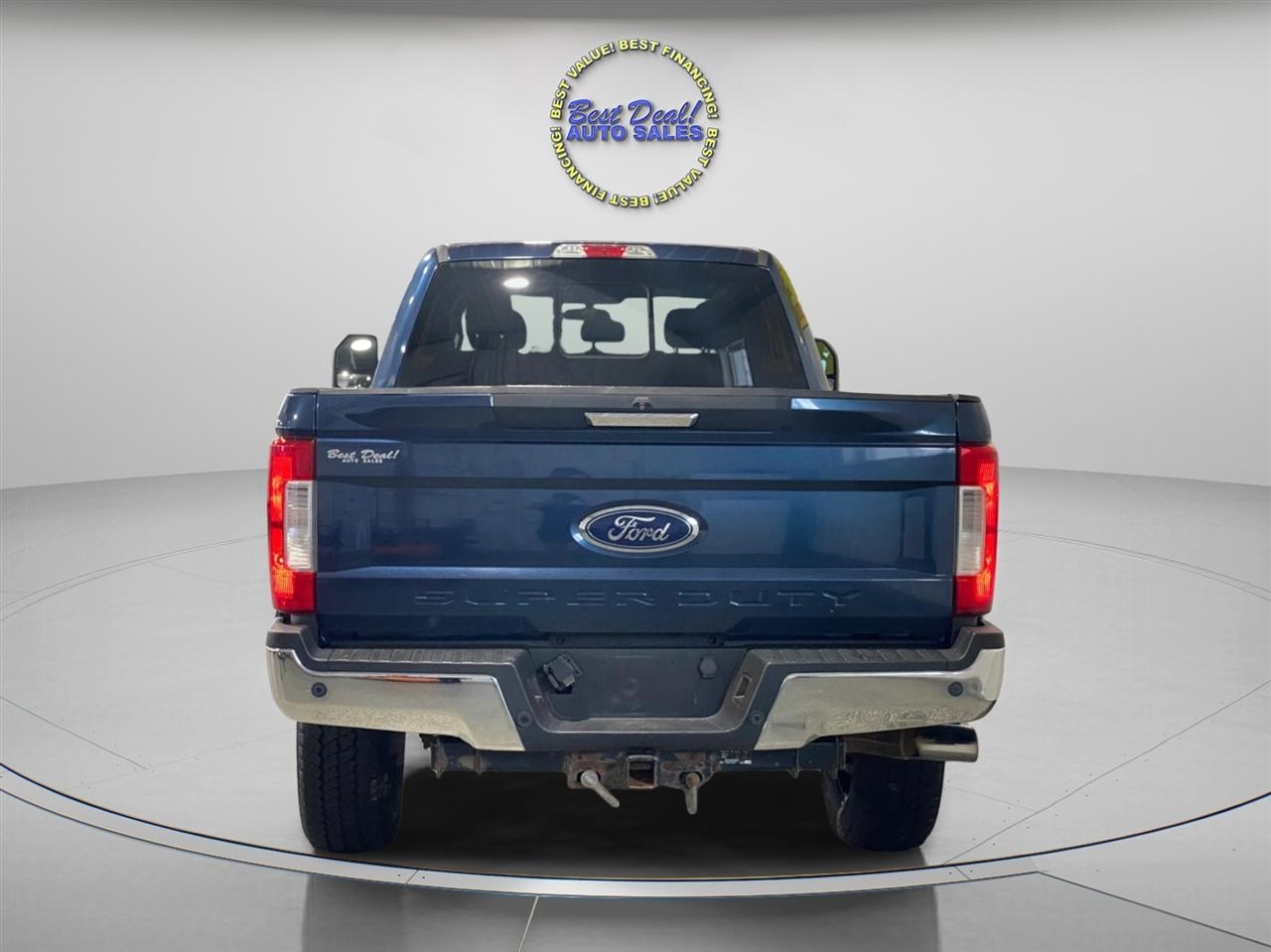 Ford F-250 SD XLT Crew Cab Long Bed 4WD 2017