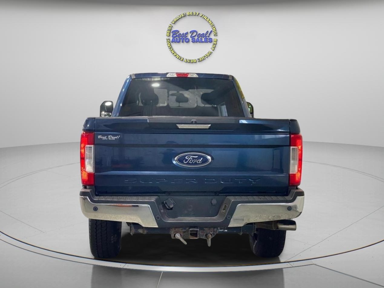 Ford F-250 SD XLT Crew Cab Long Bed 4WD 2017