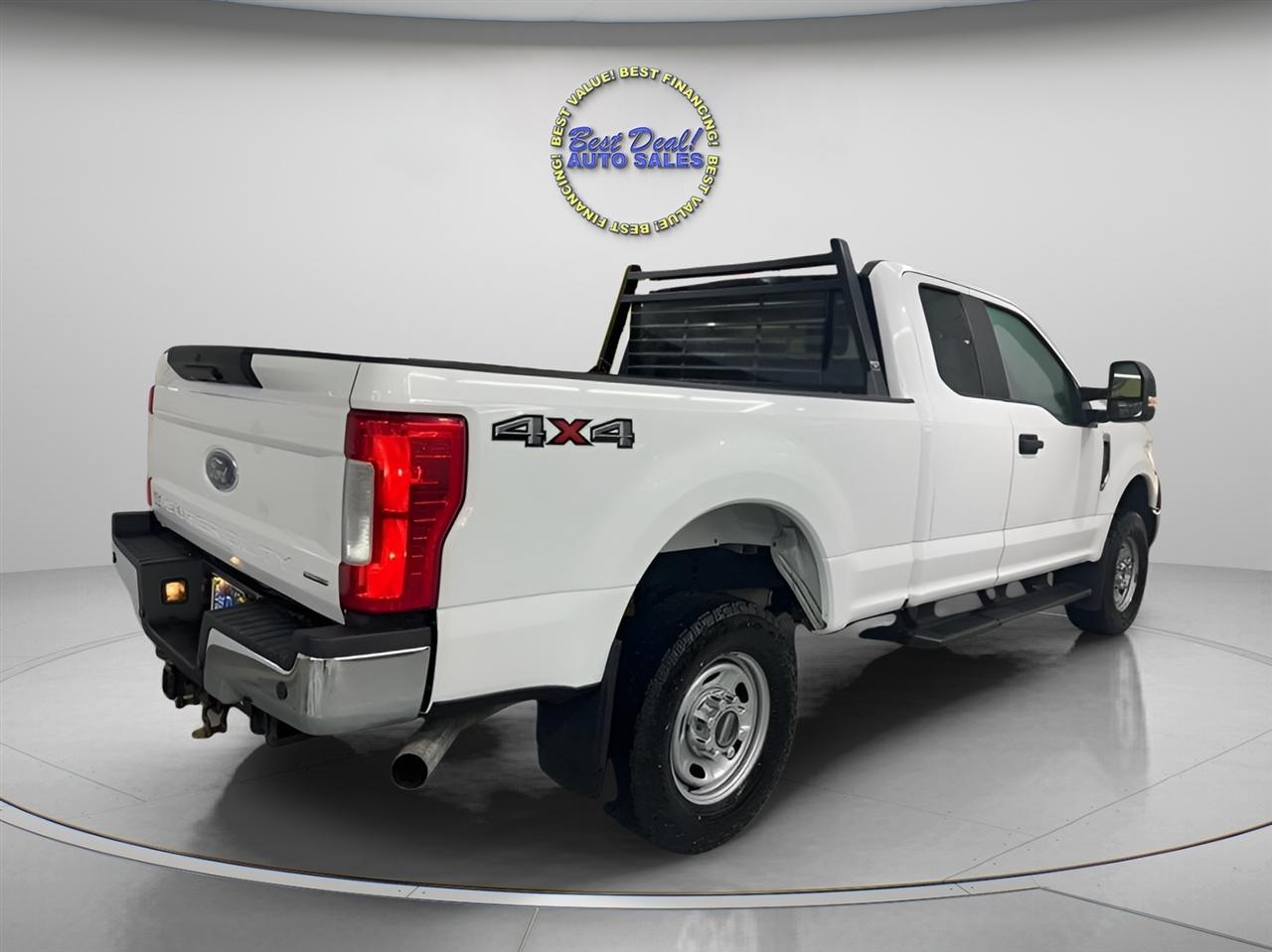 Ford F-250 SD XL SuperCab Short Bed 4WD 2019