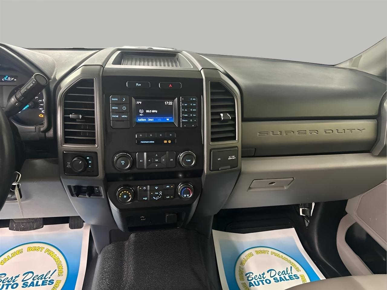 Ford F-250 SD XL SuperCab Short Bed 4WD 2019