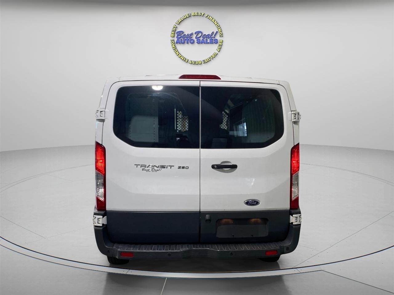 Ford Transit 250 Van Low Roof w/Sliding Pass. 130-in. WB 2018