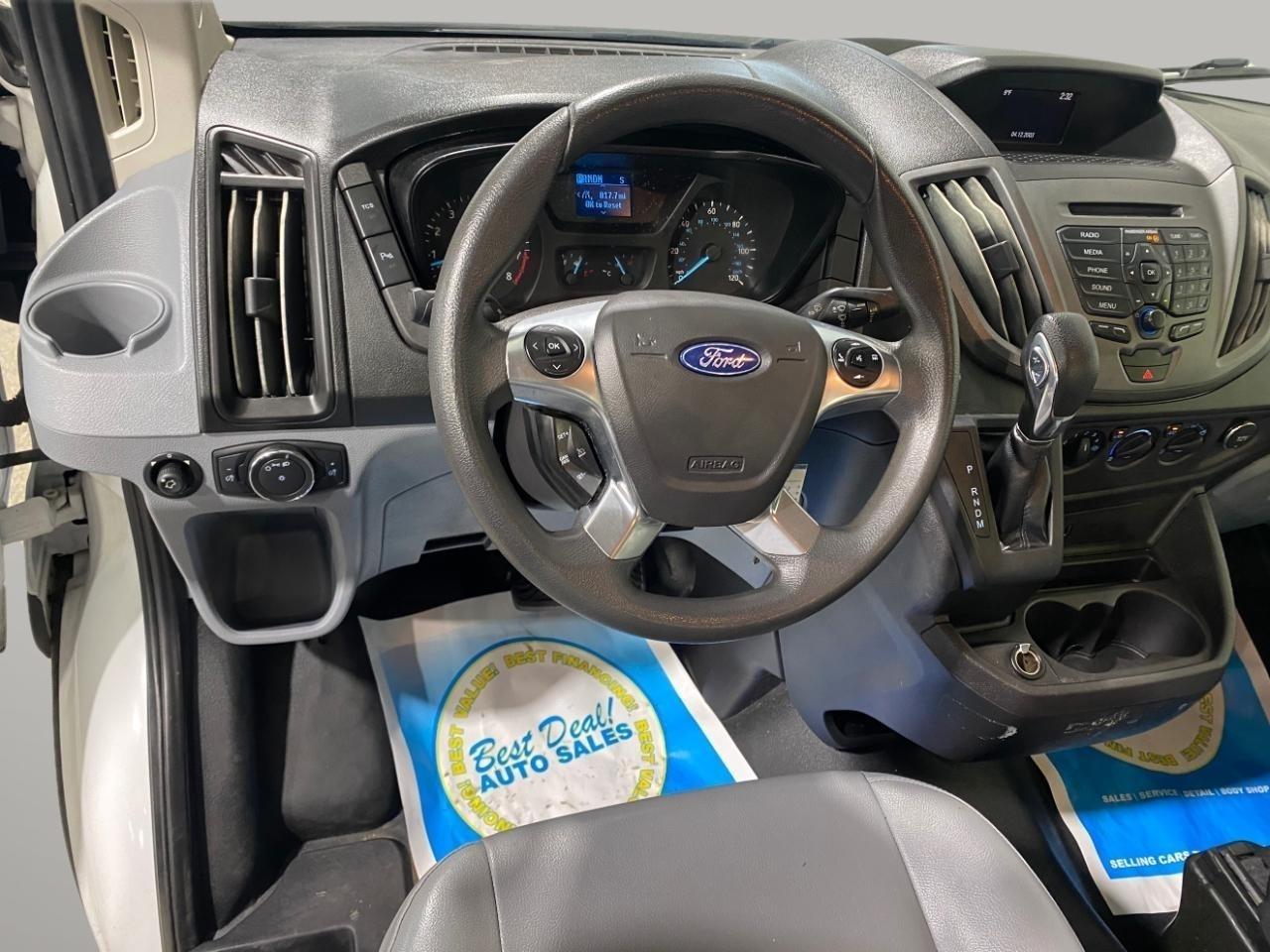 Ford Transit 250 Van Low Roof w/Sliding Pass. 130-in. WB 2018