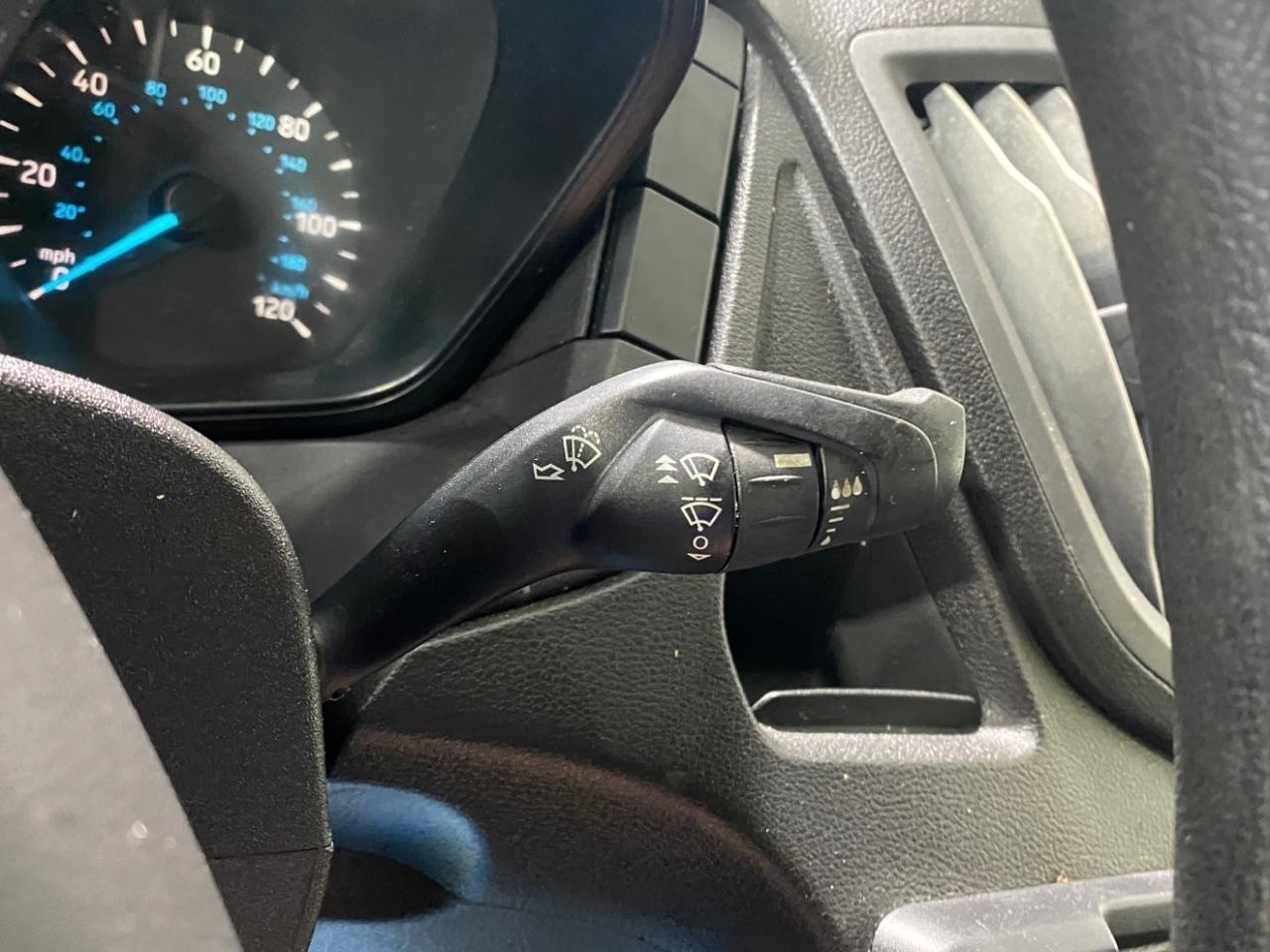 Ford Transit 250 Van Low Roof w/Sliding Pass. 130-in. WB 2018