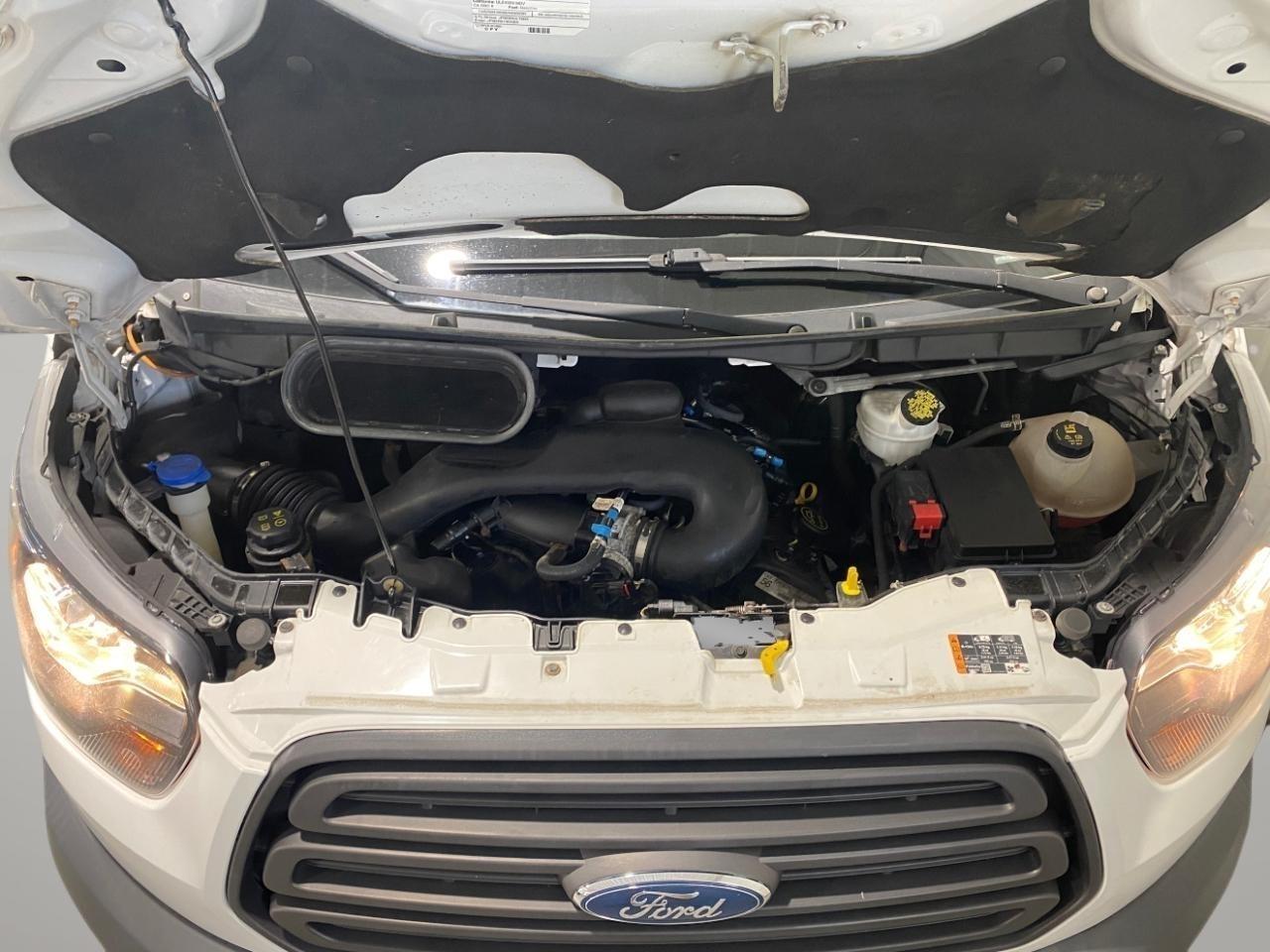 Ford Transit 250 Van Low Roof w/Sliding Pass. 130-in. WB 2018