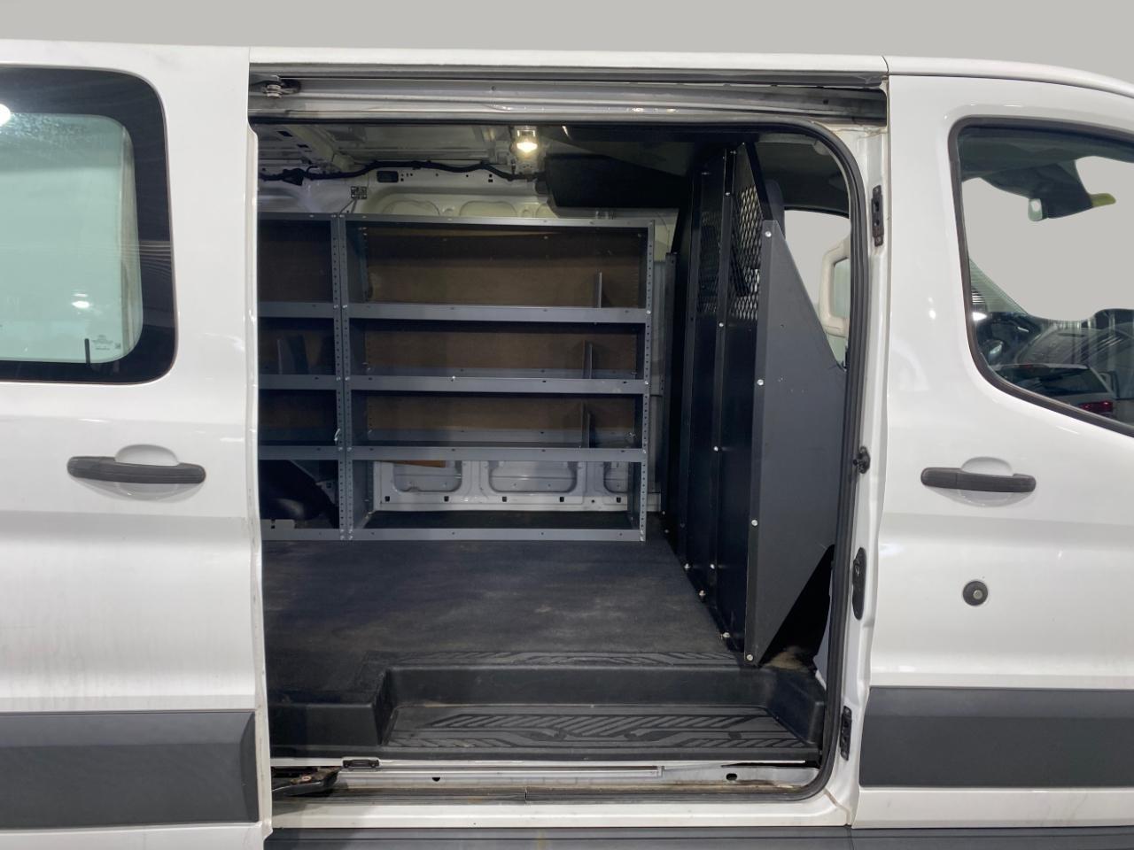 Ford Transit 250 Van Low Roof w/Sliding Pass. 130-in. WB 2018